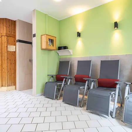 Freesenbruch Doppelhaushaelfte 9 - Waldblick * Zingst