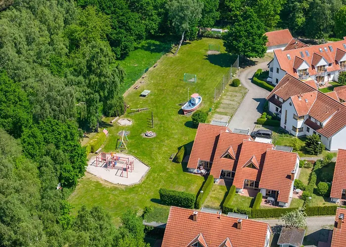 Casa de Férias Freesenbruch Doppelhaushaelfte 9 - Waldblick Zingst